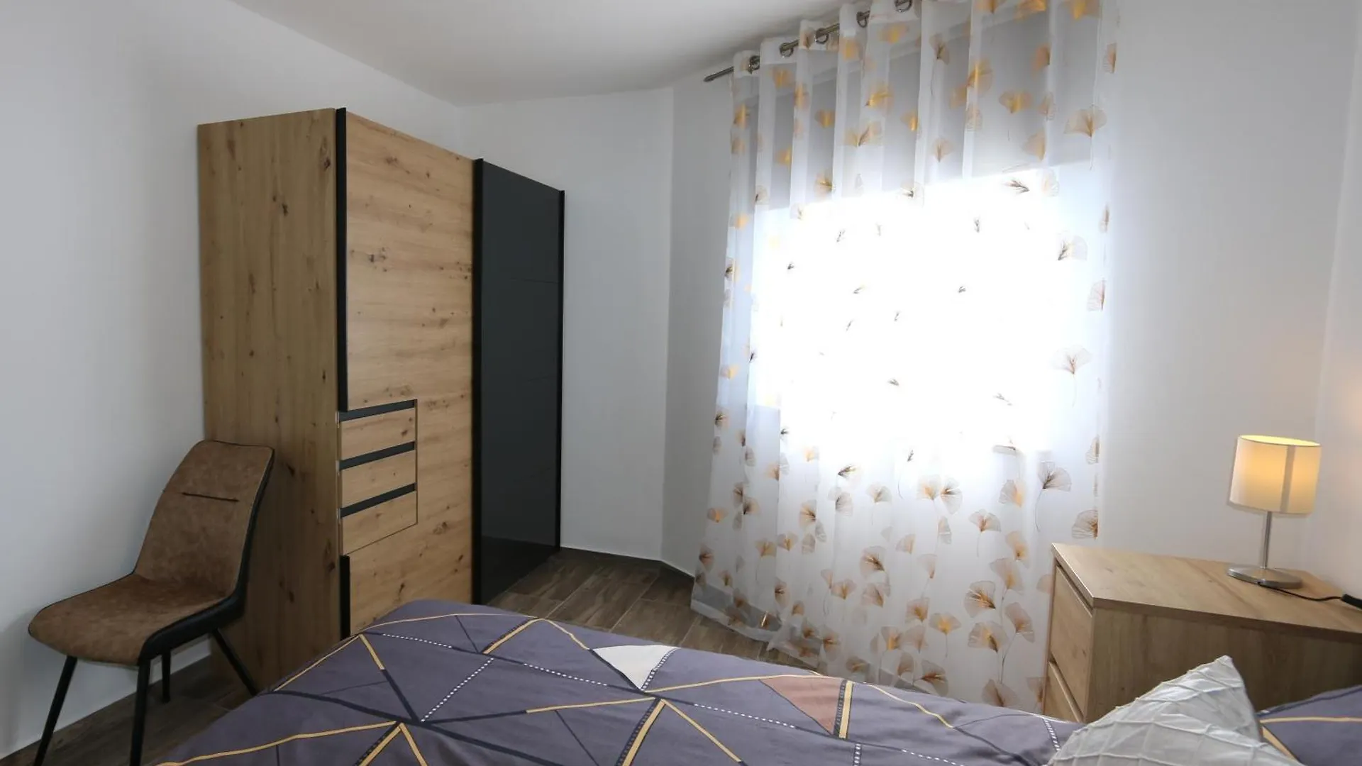 Apartments Mirjana location