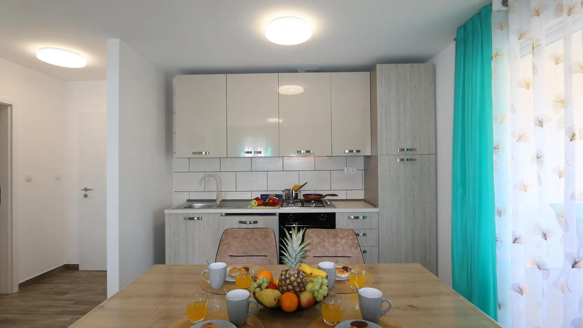 Apartments Mirjana Šilo 0*,