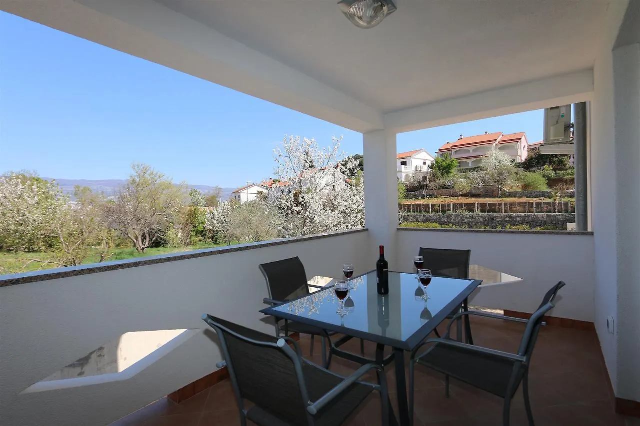 Apartments Mirjana Silo  0*, Silo (Krk) Croatia