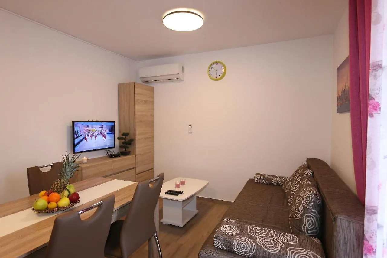 Apartments Mirjana Šilo